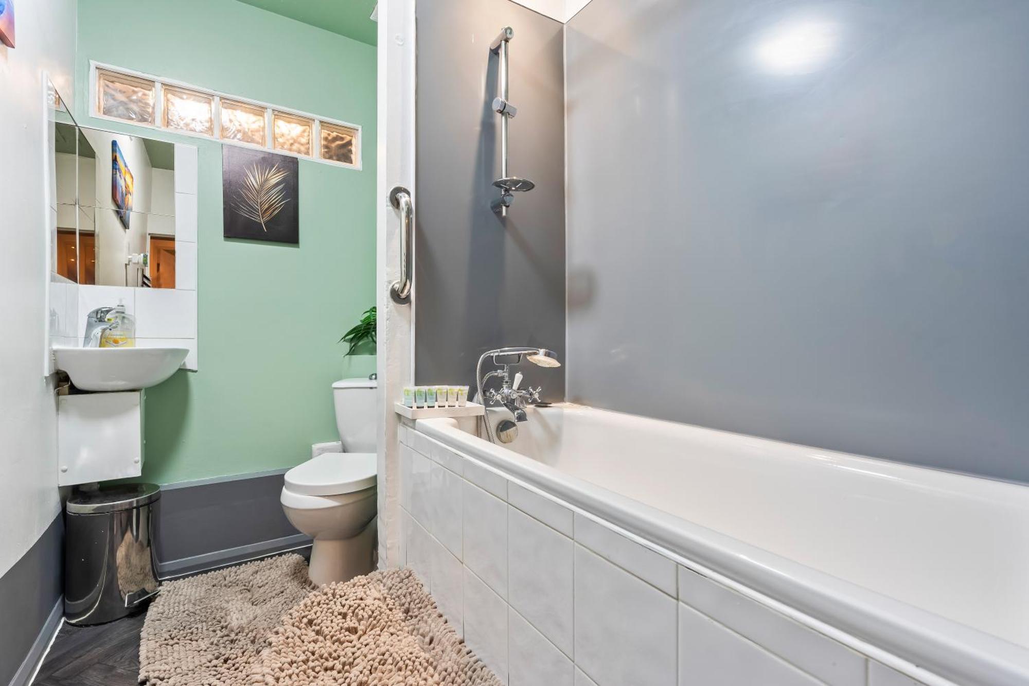 Comfy 4Br House Close To Subway 伦敦 外观 照片